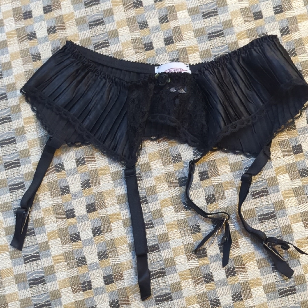 Vintage Black Lace And Satin Garter Belt